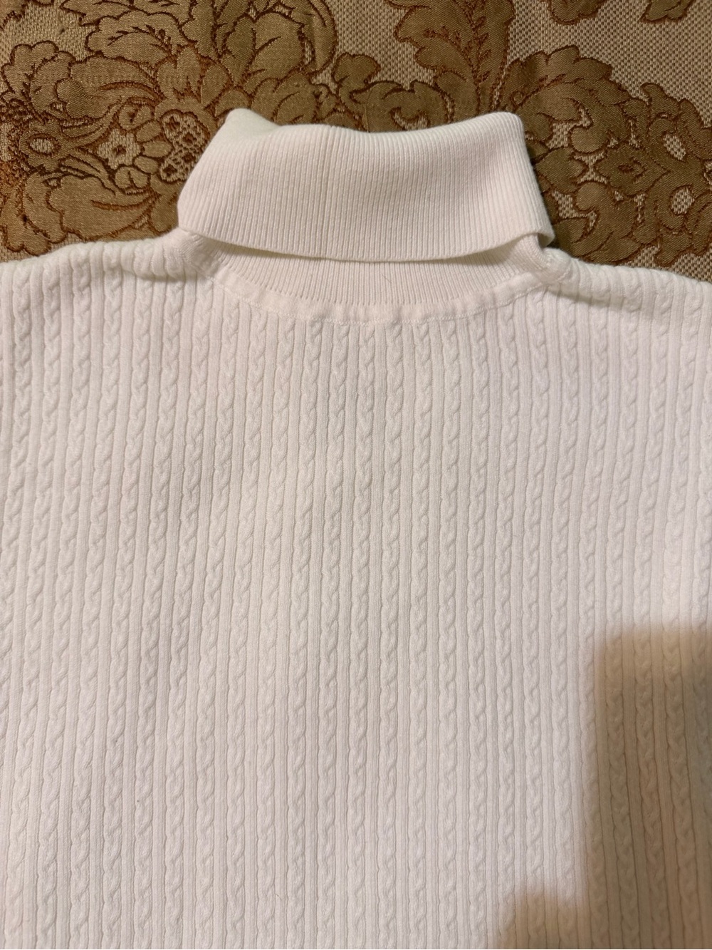 White Cable Knit Sleeveless Turtleneck Top, Women’s Size L - Picture 9 of 14